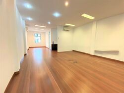 100 Am (D2), Office #472962421